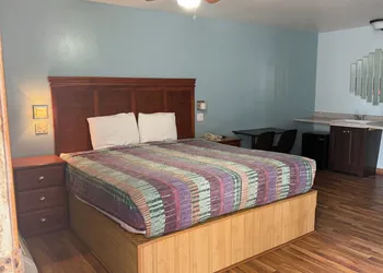 Pleasant Hill Motel hotel thumbnail 7