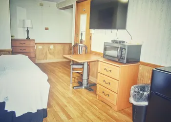 Hampton Motel hotel thumbnail 5