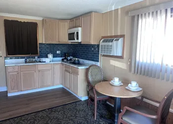 Hampton Motel hotel thumbnail 8
