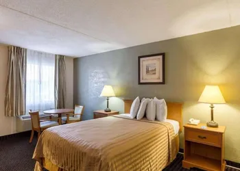 Sunrise Inn & Suites hotel thumbnail 5