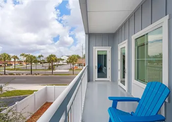 The J Hotel Dunedin near Honeymoon Island State Park, an Ascend Collection Hotel hotel thumbnail 4