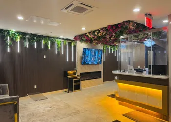 LIV Hotel Bronx - Newly Built hotel thumbnail 3