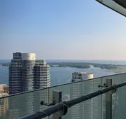 12 York by CN tower hotel detail image 5