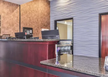 Cobblestone Hotel & Suites - Waukesha hotel thumbnail 4