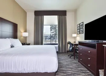 Cobblestone Hotel & Suites - Waukesha hotel thumbnail 8