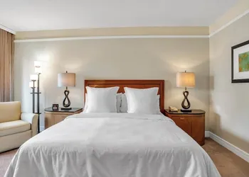 Four Seasons hotel 2bedroom suite hotel thumbnail 5