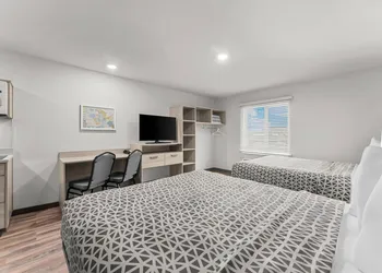 Woodspring Suites Wilmington Riverfront hotel thumbnail 7