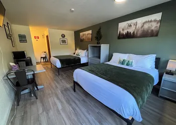 Red Bell Inn hotel thumbnail 4