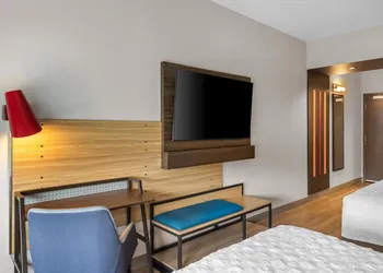 Tru By Hilton Middleburg Heights Cleveland Airport hotel thumbnail 6