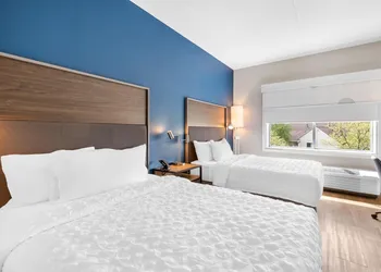 Tru By Hilton Middleburg Heights Cleveland Airport hotel thumbnail 8