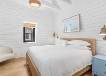 Block Island Bunk House hotel thumbnail 3
