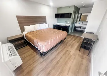Value Suites Extended Stay hotel thumbnail 2