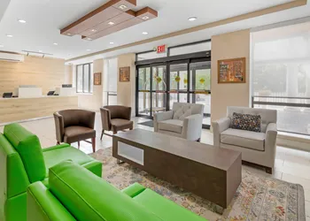 Country Inn & Suites by Radisson, Staten Island hotel thumbnail 6