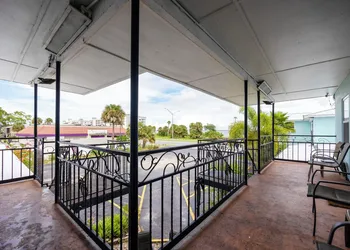Siesta Motor Inn By Townhouse Kennedy Space Center Titusville I 95 hotel thumbnail 2