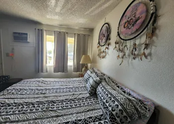 Columbia Inn Motel CA 49 hotel thumbnail 6