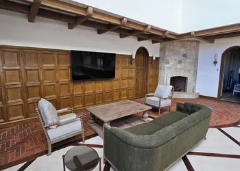Chateau Del Valle hotel thumbnail 4