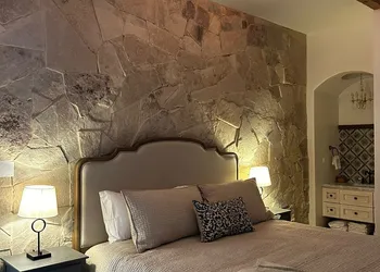 Chateau Del Valle hotel thumbnail 5