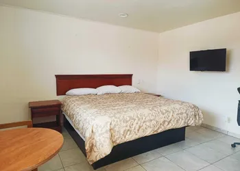 Pen Ann by Capital O Pharr/McAllen TX hotel thumbnail 7