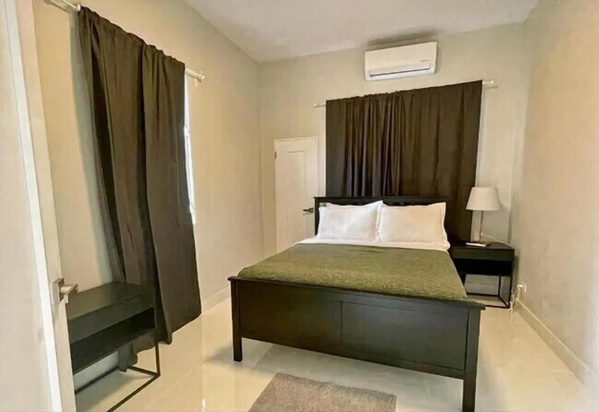 Stunning 3-Bedroom Beachside Apartment hotel detail image 2