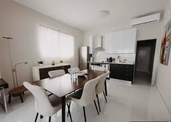 Luxurious Beachside 3-Br Apt hotel thumbnail 6