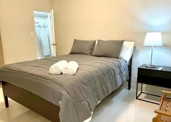 Stunning 2-Bedroom Apartment hotel thumbnail 4