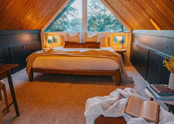 Lightfoot Cabin hotel thumbnail 3