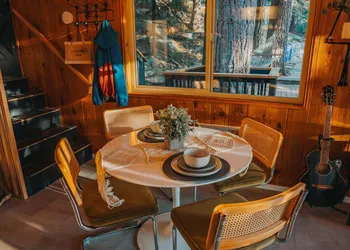 Lightfoot Cabin hotel thumbnail 6