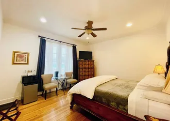 Emigrant's Inn hotel thumbnail 6