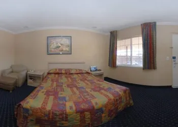 Studio 6 Suites – San Bernardino, CA hotel thumbnail 8