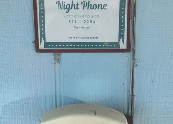 Chisos Mining Co Motel hotel thumbnail 2