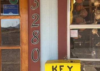 Chisos Mining Co Motel hotel thumbnail 3