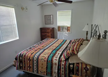 Chisos Mining Co Motel hotel thumbnail 8
