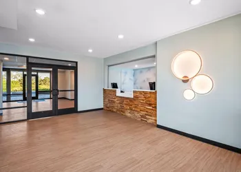 Echo Suites Extended Stay By Wyndham Naples hotel thumbnail 2