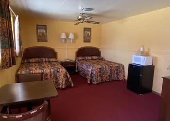 Rodeway Inn hotel thumbnail 2