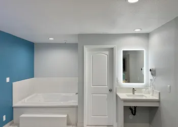 Royale Inn Motel hotel thumbnail 8