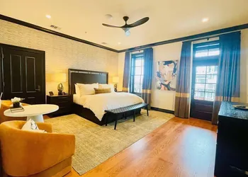 Emigrant Boutique Hotel hotel thumbnail 5