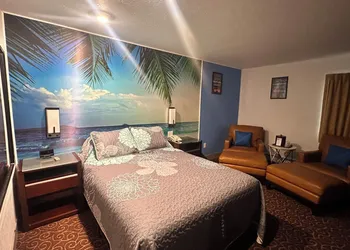 Chesaning Inn & Suites hotel thumbnail 7