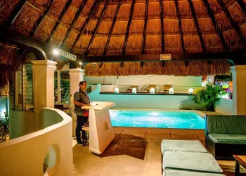 Hotel tropical casa blanca hotel thumbnail 2