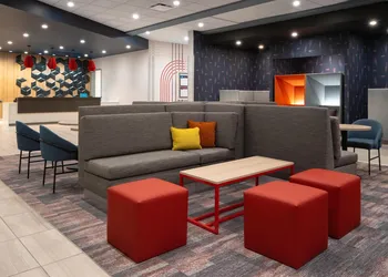 Tru By Hilton Spring Hill hotel thumbnail 6