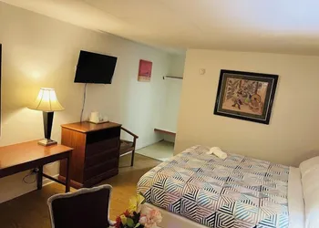 Regent Motel hotel thumbnail 4