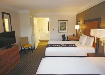 Days Inn by Wyndham Gainesville University I-75 hotel thumbnail 7