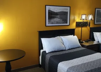 Upper Delaware Inn hotel thumbnail 7