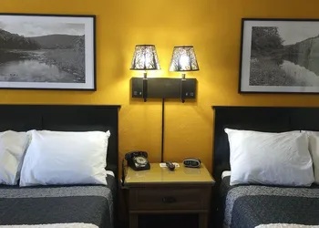 Upper Delaware Inn hotel thumbnail 8