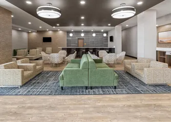 La Quinta Inn & Suites by Wyndham Phoenix West / Glendale hotel thumbnail 2