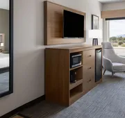 La Quinta Inn & Suites by Wyndham Phoenix West / Glendale hotel detail image 4
