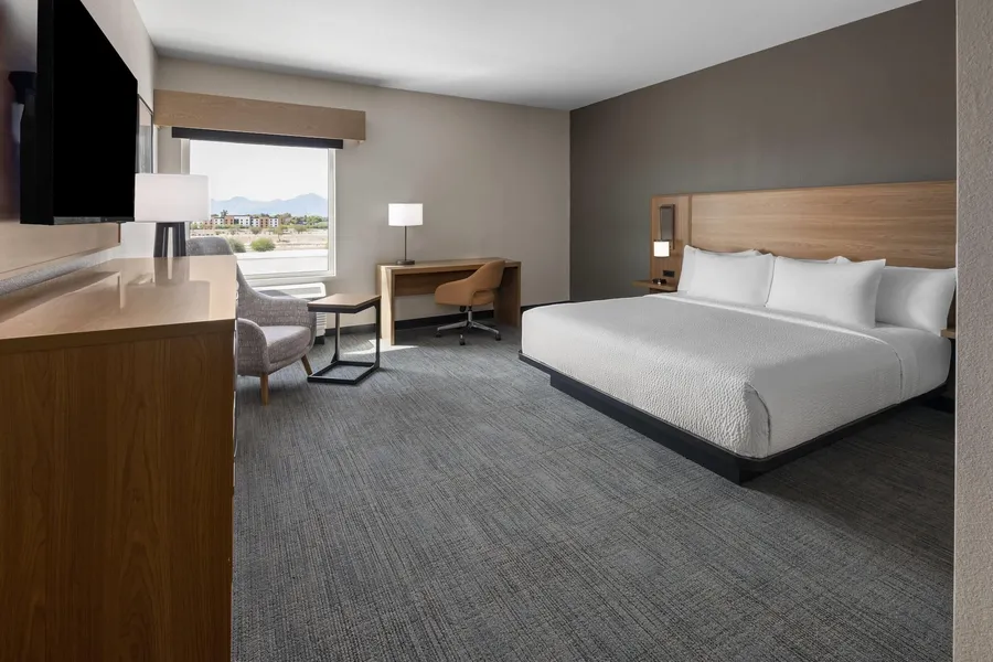 La Quinta Inn & Suites by Wyndham Phoenix West / Glendale hotel detail image 6