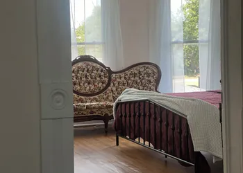 Thames Home hotel thumbnail 6