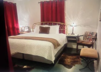 The Last Cowboys Court hotel thumbnail 2