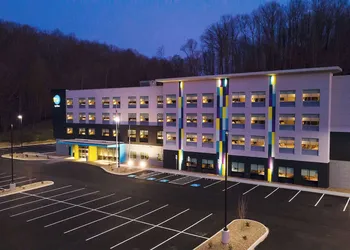 Tru By Hilton West Bristol Tn hotel thumbnail 4
