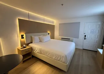 MainStay Suites Victorville - Hesperia hotel thumbnail 5